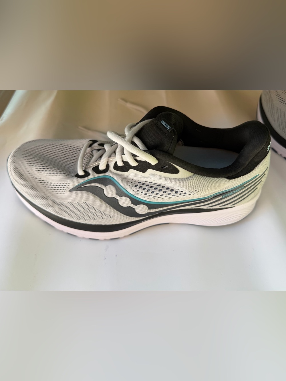 Saucony Men’s Light Gray Running Shoes with Teal Accent PWR Run Ride14 10W - Picture 2 of 14